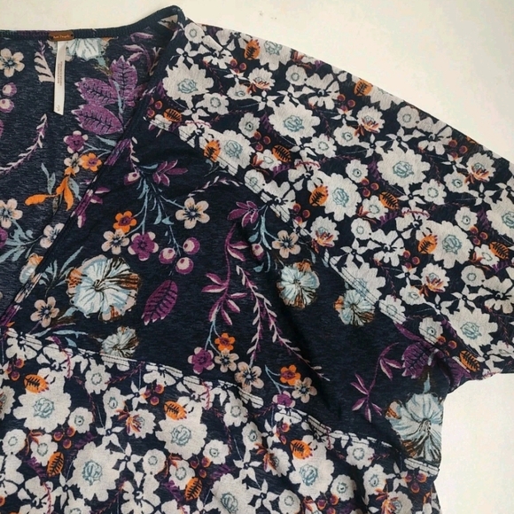 Free People Isabelle Floral Tunic Top Oversized White Blue Purple Blouse S - Picture 7 of 16